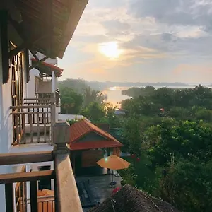 2* Hotel Calm House 1