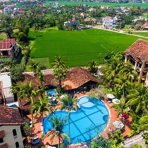 4* Resort Trails
